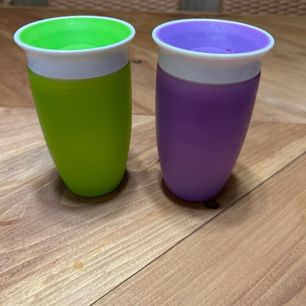 Set of 4 Munchkins Sippy Cups - Picture 8 of 11